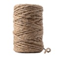 Sznurek jutowy 100g na białym tle